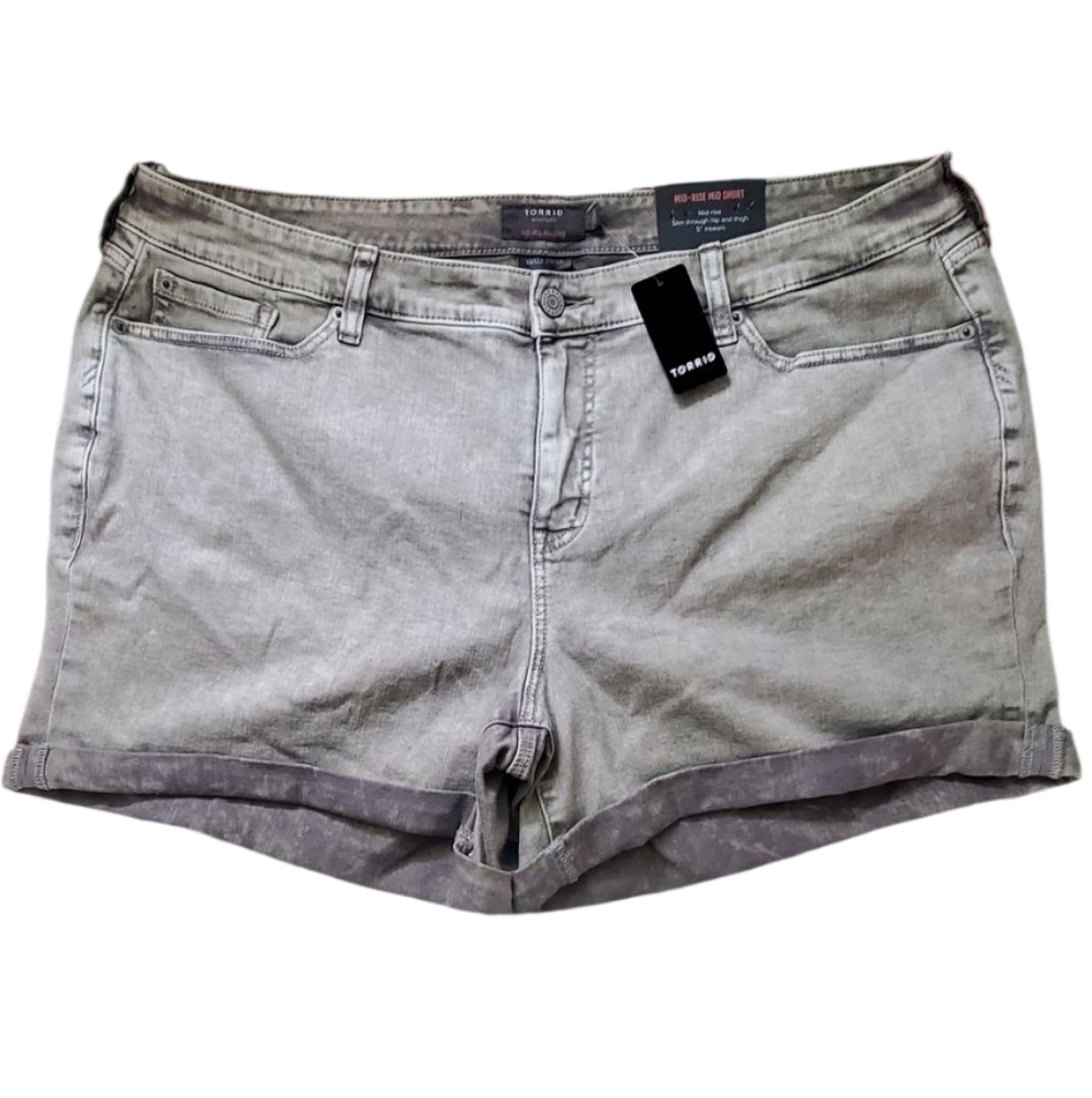 NWT Torrid Boyfriend Mid-Rise Vintage Stretch Shorts. Size 22.